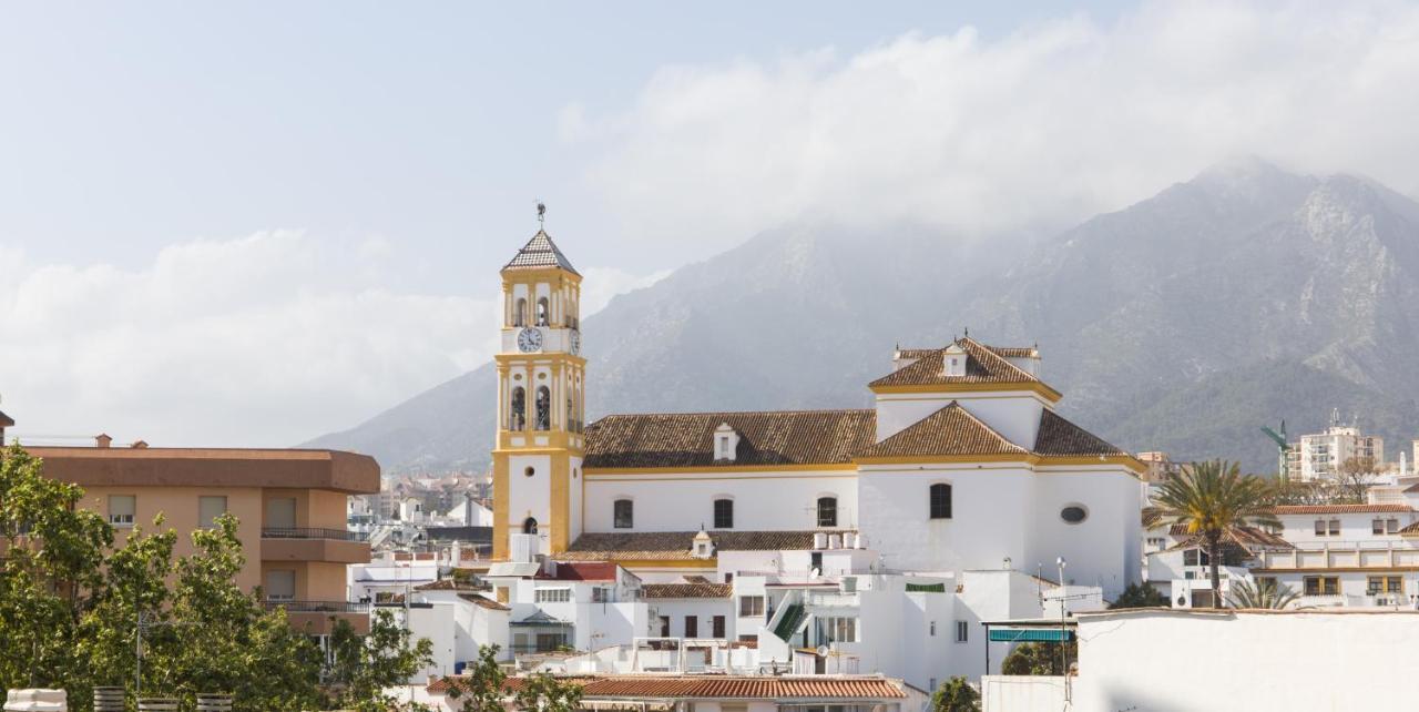 Hostal La Estrella Marbella Exterior photo