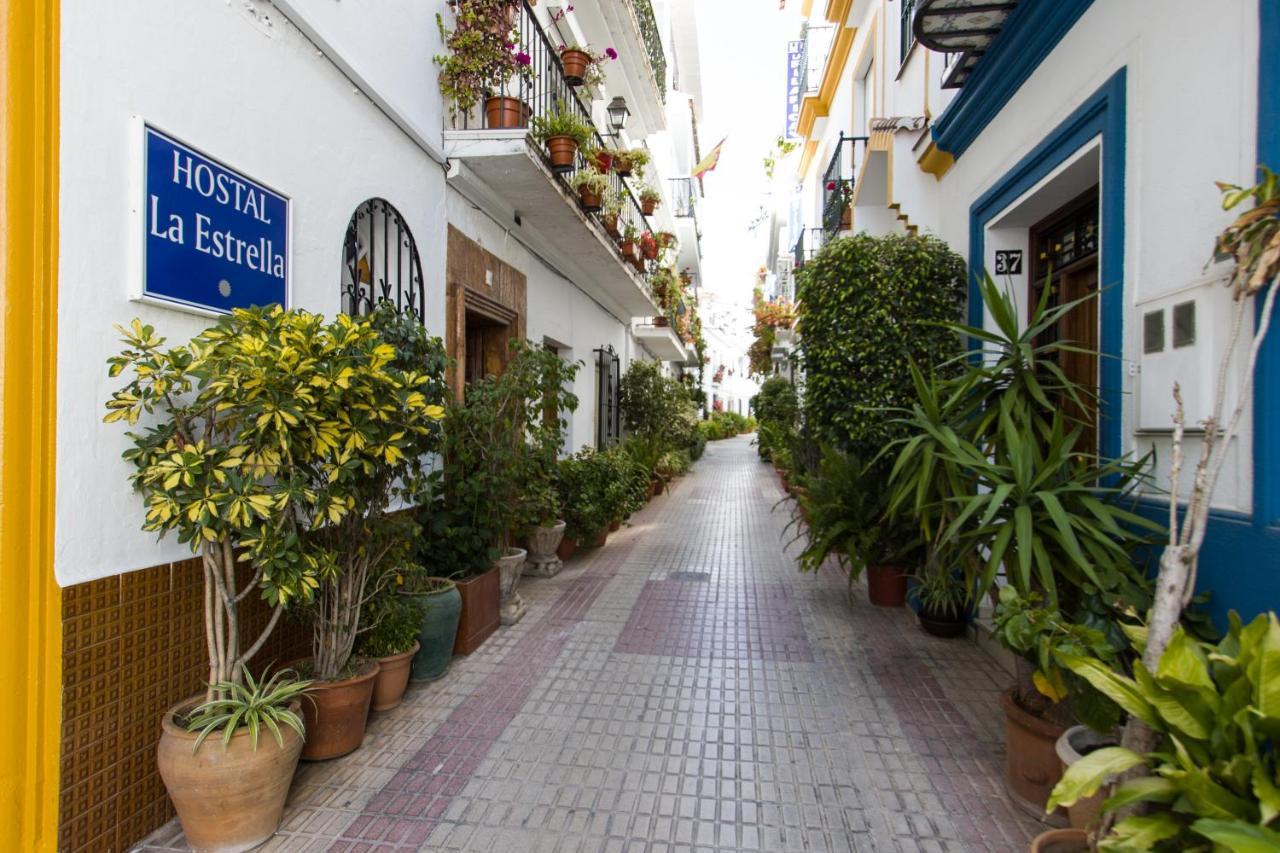 Hostal La Estrella Marbella Exterior photo